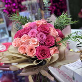 Love in The Spring Bouquet