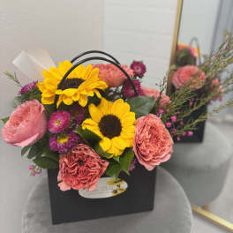 Pink Lady Purse Bouquet