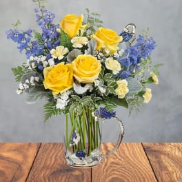 Bright Hugs Bouquet