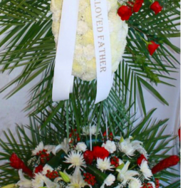 BLEEDING CROSS WITH BOTTOM CENTERPIECE