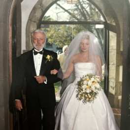 Traditional Bridal Bouquets with handles