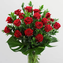 Classic 18 Roses