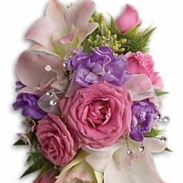 Pink and lavender rose bouquet with pale calla lilies
