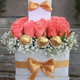 Cajita de rosas rositas FRESAS FRUCHETAS