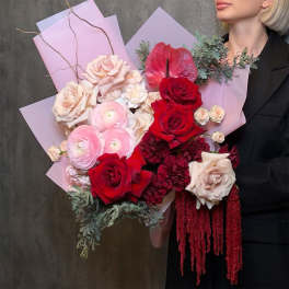 Blush Noir Bloom