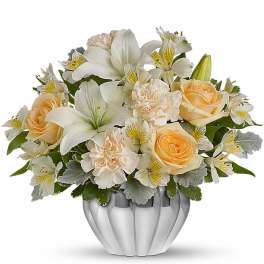 Teleflora's Kiss Me Softly