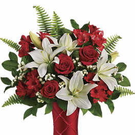 Teleflora's Sweetest Satin Bouquet