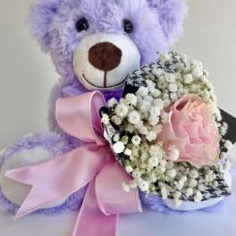 BEAR HUG BLOOMS