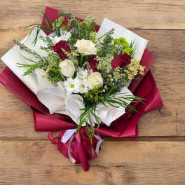 Premium red & white roses bouquet
