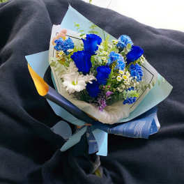 Blue love bouquet