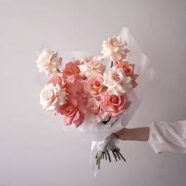 Dozen French Roses