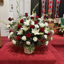 Everlasting Grace Sympathy Basket