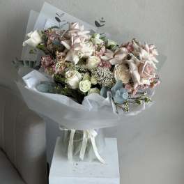 Charm Hand held Bouquet