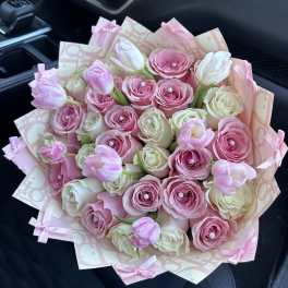 Rose And Pink Tulip Coquette Buchon