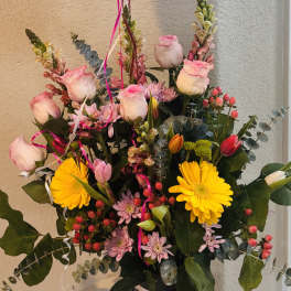 Happy Birthday Luxury Flower Arrangement with Balloon