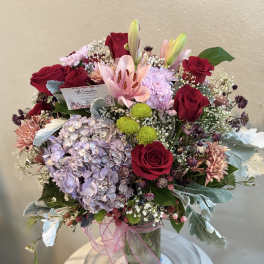 Luxury Hydrangea & Red Roses Elegance