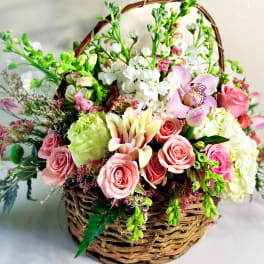 Spring basket blooms