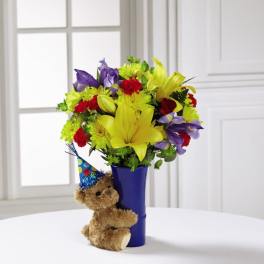The FTD Big Hug Birthday Bouquet