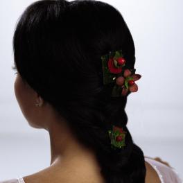 FTD Very Berry Hair Decor