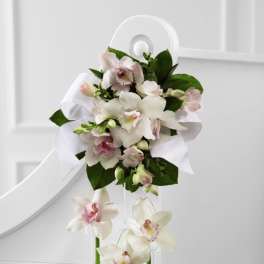 FTD Perfect Entrance Pew Arrangement