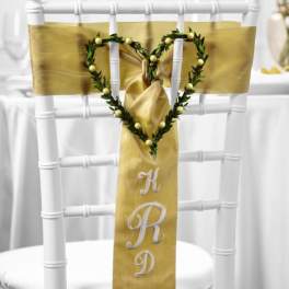 FTD Steal My Heart Chair Decor