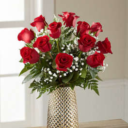 Heart of Gold Rose Bouquet -12 Stems - VASE INCLUDED