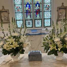 Matching sympathy arrangements in white