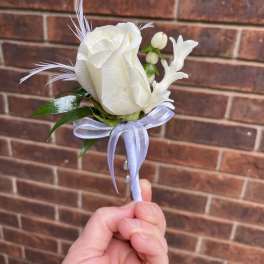 Standard Boutonniere