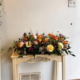 BP106 - Mixed blooms Centerpiece