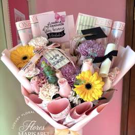 24 rose Freestyle graduation bouquet