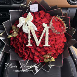 100 roses with initial