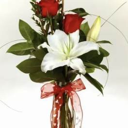 3 Roses & lily’s