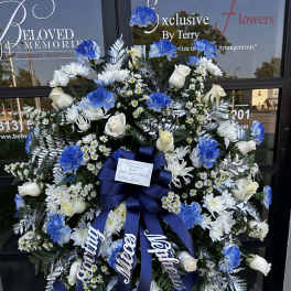 Standing arrangement blue and silver