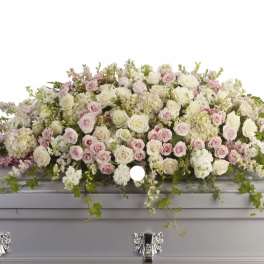 Full size casket spray that cover top of casket