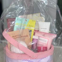Makeup Lover Gift Basket