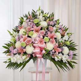 Pastel colors standing basket