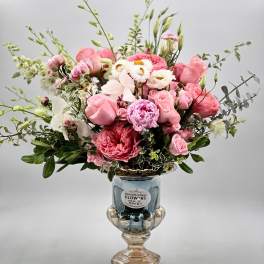 Pink and white mixed bouquet in a glass vase