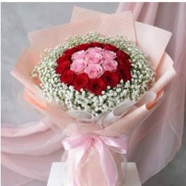 A charming Rose wrapped Bouque