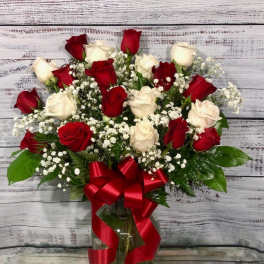 Love's Divine Bouquet - Long Stemmed Roses