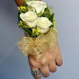 Lia Corsage