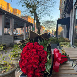 50 Classic Red rouses Bouquet.