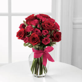 Love-Struck™ Rose Bouquet