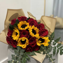 NOLA Sunkissed Blooms Bouquet-