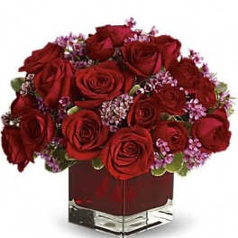 Never Let Go by Teleflora - 18 Red Roses