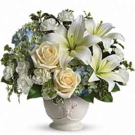 Beautiful Dreams by Teleflora