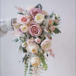 Waterfall Bouquet