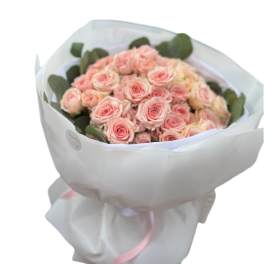 Bouquet of 20 branches spray roses and eucalyptus.