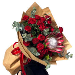 Ideal bouquet with royal protea and red bush rose ️️