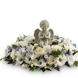 The FTD The Little Angel Ring of Flowers