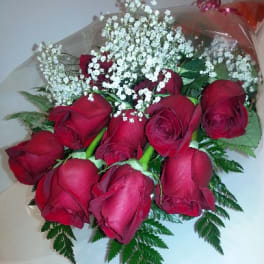 Bouquet of red roses with white baby's breath